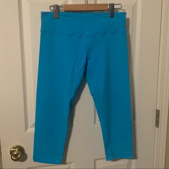 Lululemon crops - Picture 2 of 5